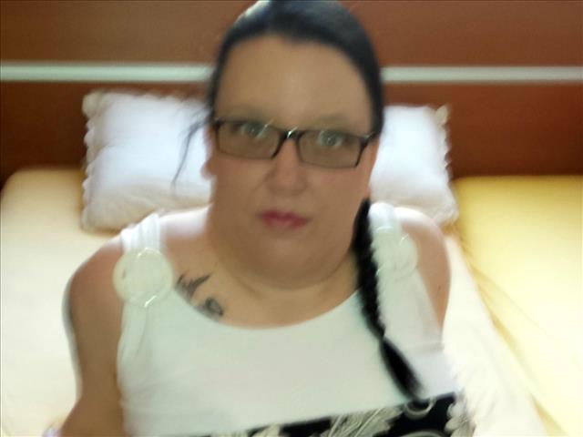 Hausfrau aus Nordhorn sucht diskrete Sex Kontakte